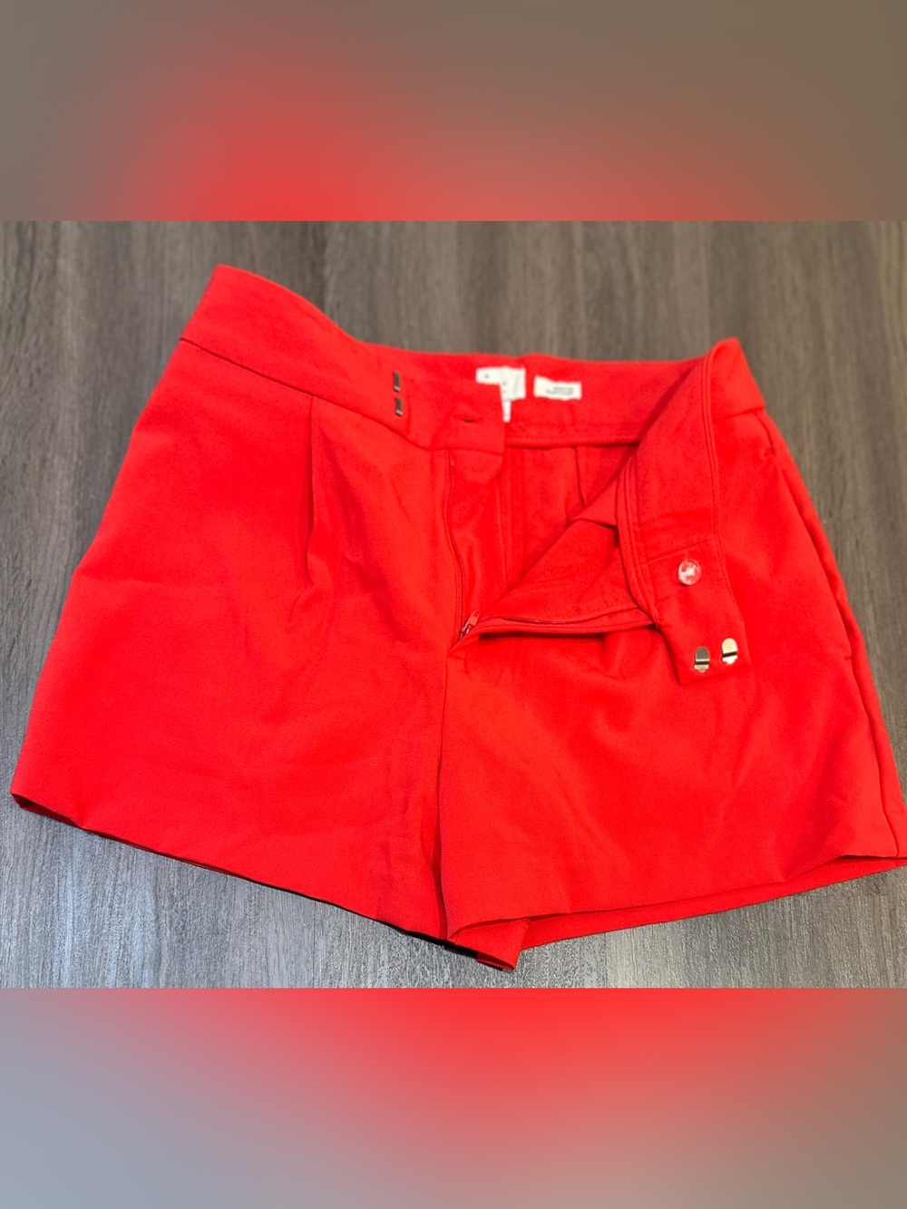 Bright Red Bold High Rise Tailored Dress Shorts Pleated Stretch Size 8 - Picture 3 of 9